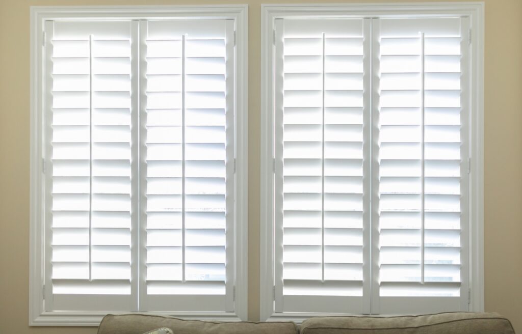 How to Fix Plantation Shutters That Won’t Close Fully